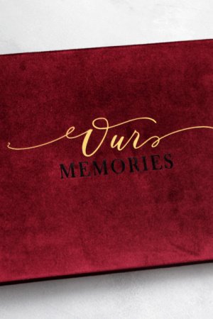 Робота Червоний альбом, Оксамитовий альбом, Подарунок дівчині