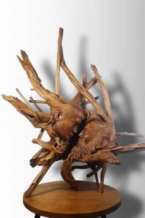 Робота Скульптура з кореня дерева "Молодість і Старість"