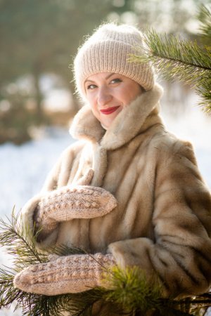 Робота Шапка з рукавичками