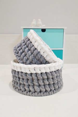 Работа Набор серых корзин 2 шт.