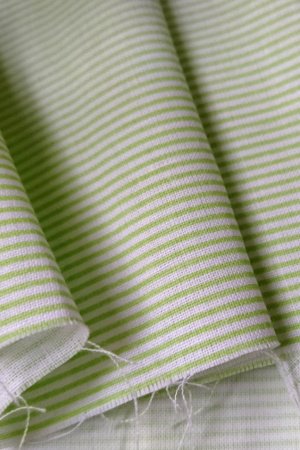 Робота Тканина бавовна дрібна світло-зелена смужка