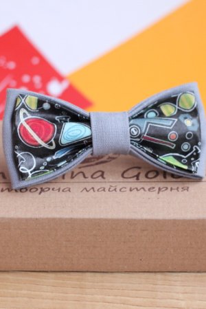 Работа Галстук-бабочка серый "Химия"