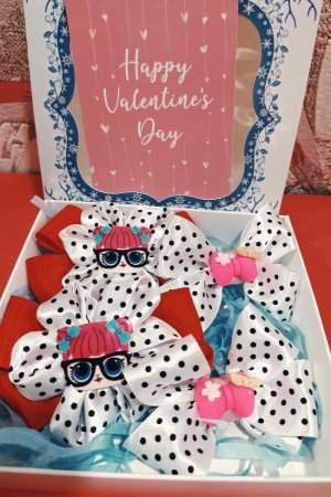 Робота  Чудові бантики для дівчаток 