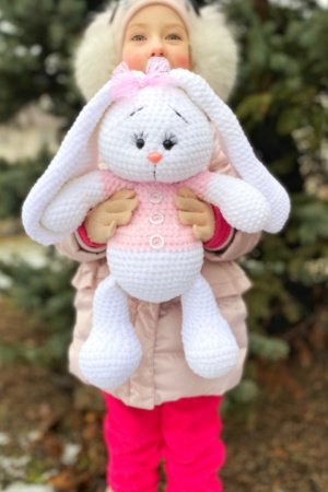 Робота В&rsquo;язаний заяць ручної роботи