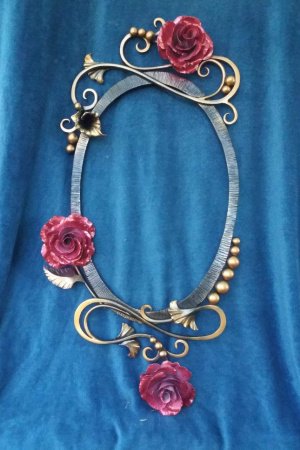 Работа Кованая рамка для зеркала