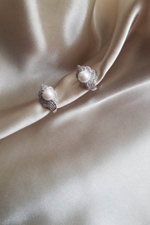 Работа Серьги с жемчугом