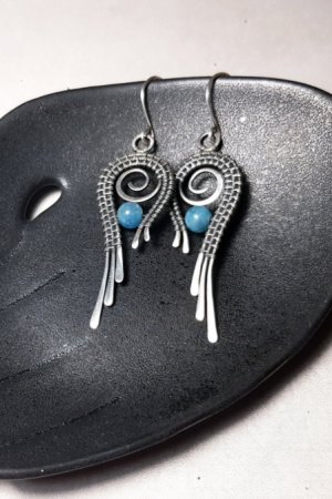 Робота Срібні сережки крильця з натуральним аквамарином