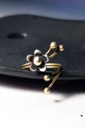 Работа Серебряно-латунная кольцо цветок