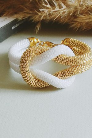 Работа Браслет из японского бисера "White and gold"