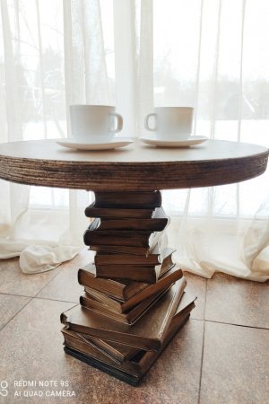 Робота журнальний столик антична бронза