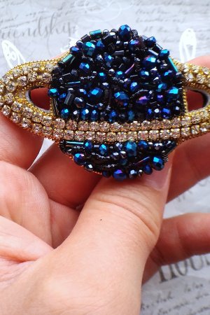 Робота брошка "Сатурн"