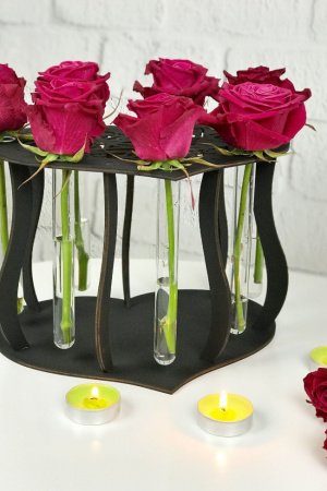 Робота Дерев`яна підставка для квітів зі скляними колбами