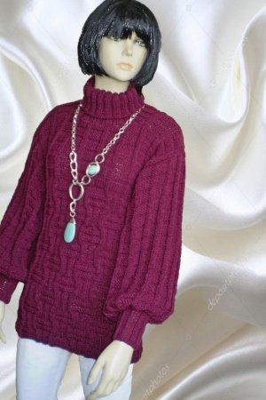 Работа Женский свитер крупной вязки. Бордо оверсайз