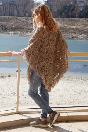 Работа Шаль Montmartre беж