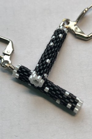 Работа Серьги из бисера «Randomised»