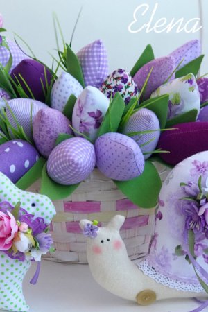 Работа Пасхальный декор в сиреневых оттенках