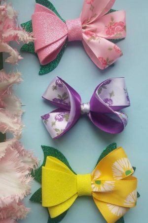 Работа Весенние бантики для девочек