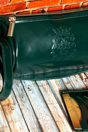 Робота Жіноча шкіряна сумка на пояс Бананка