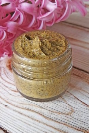 Робота Маска для обличчя "Червона щітка та морква"