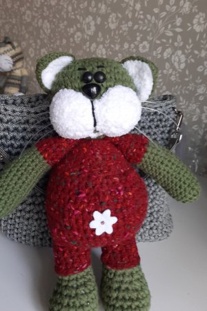 Робота В'язана іграшка амигуруми кіт Клаус