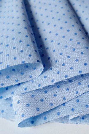 Работа Ткань хлопок для рукоделия голубой горошек 