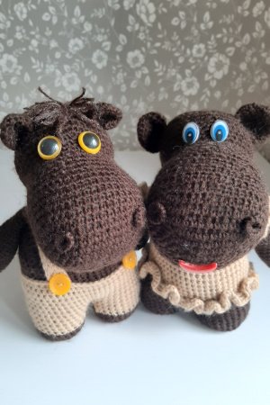 Робота В'язана іграшка амигуруми бегемотик Клепа.