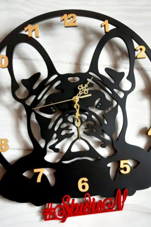 Работа Часы деревянные "Французский бульдог" с декором 40 см.