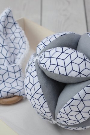 Робота Подарунки для дитини -  Мяч і гризунець