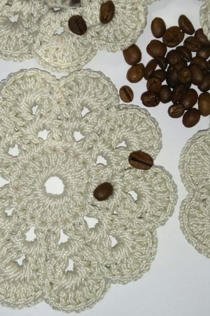 Робота Підставки під чашку. Сервірування столу. Підстаканники.