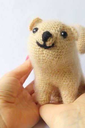 Робота Породиста собака, м’яка іграшка, в'язана гачком