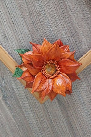 Работа Брошь Заколка из натуральной кожи.