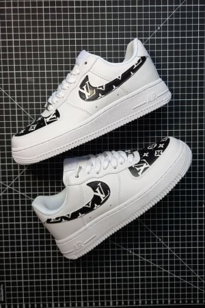 Работа Custom Кроссовок