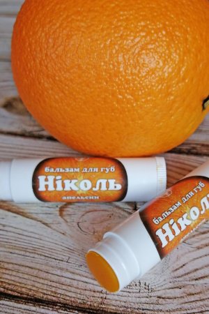 Робота Бальзам для губ "Ніколь" з обліпихою