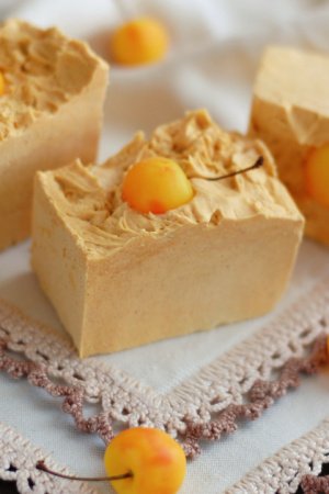 Работа Взбитое мыло с нуля "Желтая черешня"