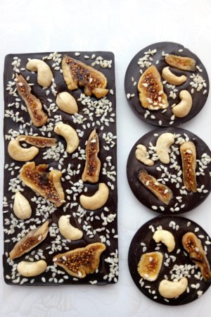 Робота Шоколадний набір "Кешью та інжир"