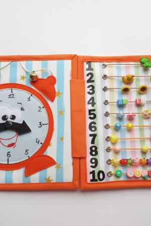 Работа Развивающая книжка планшет из фетра. Часы, счёт до 10.