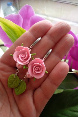 Работа Серьги с розовыми розами из полимерной глины