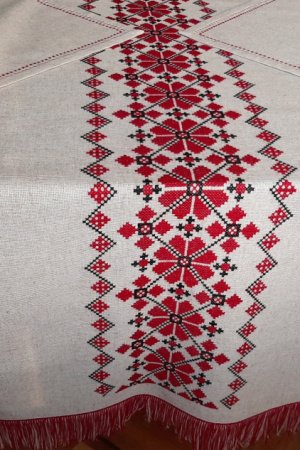 Робота Українська вишита скатертина з серветками Берегиня. 