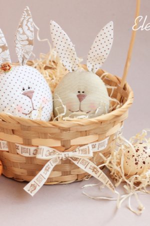 Робота Великодні зайці-яйця