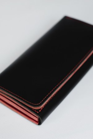 Робота Модний жіночий гаманець зі шкіри. 