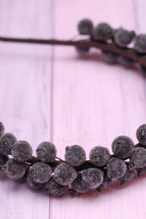 Робота Обруч з ягодами калини чорний