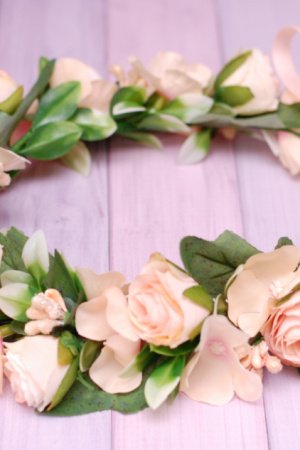 Работа Венок веночек с цветами персиковый 