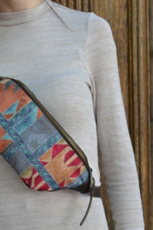 Робота Коричнева Поясна Сумка З Графічною Вставкою 