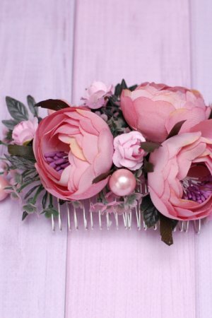 Работа Гребень гребешок с пионами пудровый