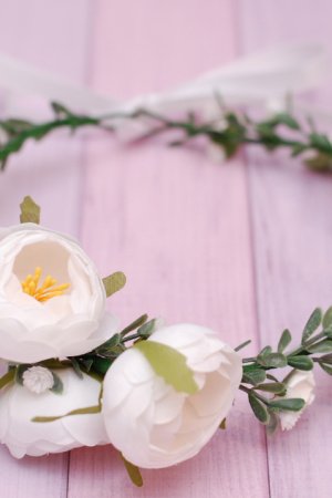 Робота Вінок віночок з півоніями білий