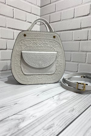 Работа Женская кожаная сумка ручной работы "Азалия" белая