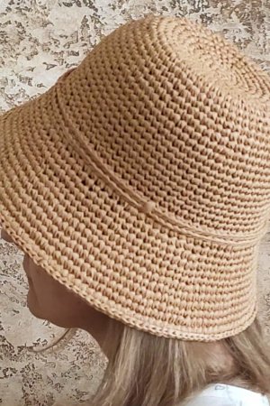 Работа Панама из рафии в цвете крафт