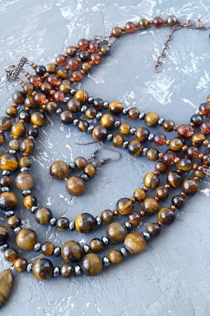 Робота Комплект з натуральних каменів тигряче око та гематит 3в1