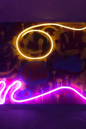 Робота Картина з неоном "смайли"