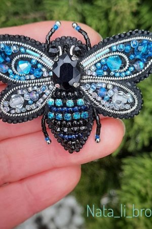 Робота Брошка Блакитна бджілка
